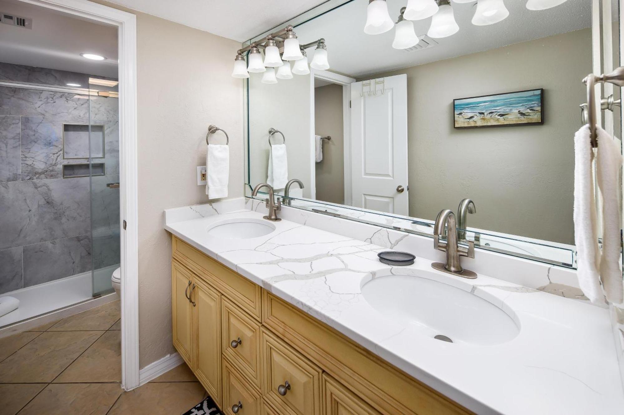 Nautilus 1201 - Gulf Front 2 Bedroom Huge Wrap Around Balcony 2Nd Floor! Fort Walton Beach Exterior foto