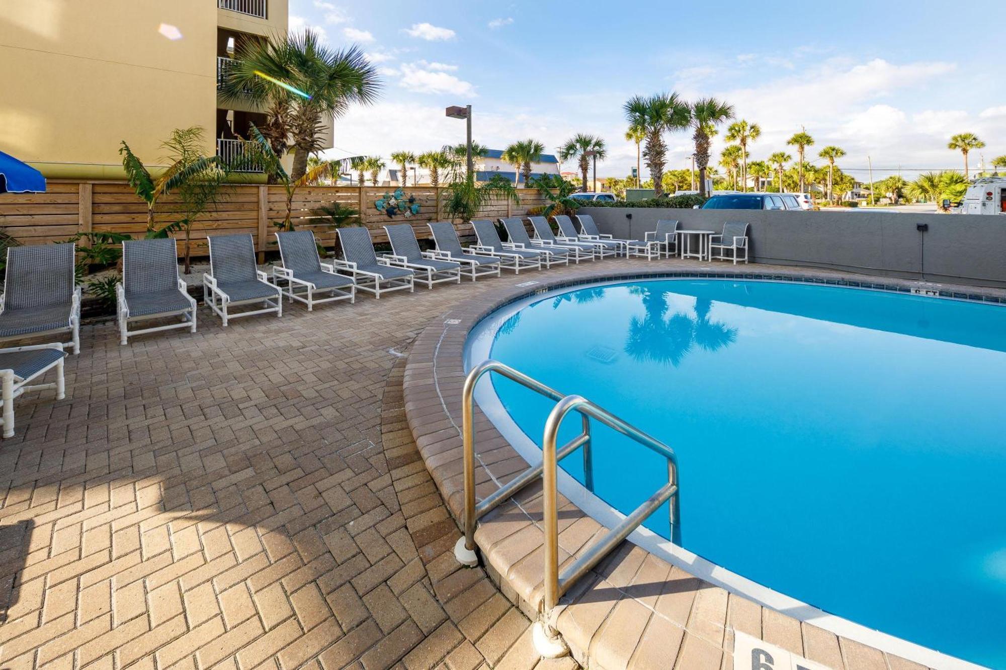 Nautilus 1201 - Gulf Front 2 Bedroom Huge Wrap Around Balcony 2Nd Floor! Fort Walton Beach Exterior foto